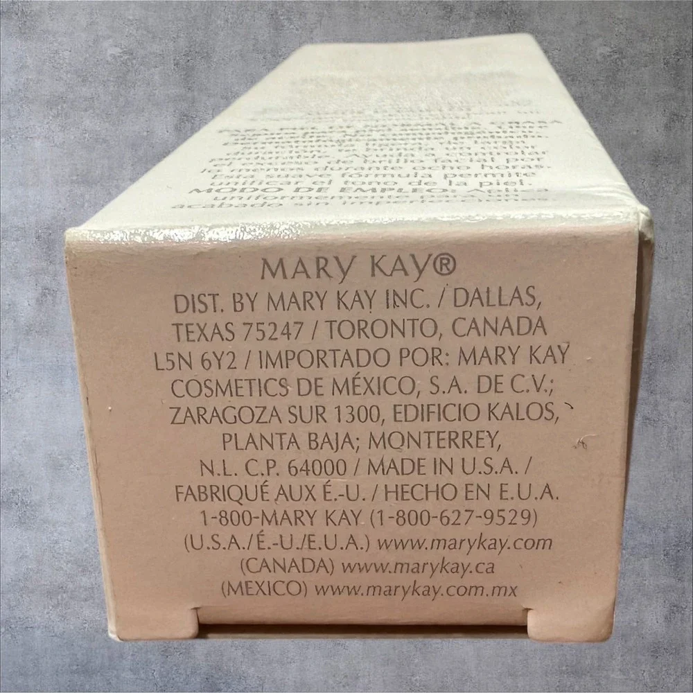 Mary Kay Medium Coverage Foundation‎ Beige 404 356900 NEW 1oz Liquid - Pink Cap